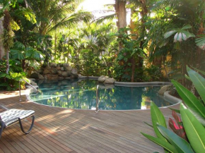 Отель Palm Cove Tropic Apartments  Пальм Ков